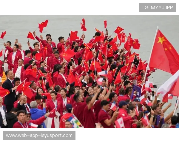 巴黎街头开幕式激发全民热情，巴黎街头采访